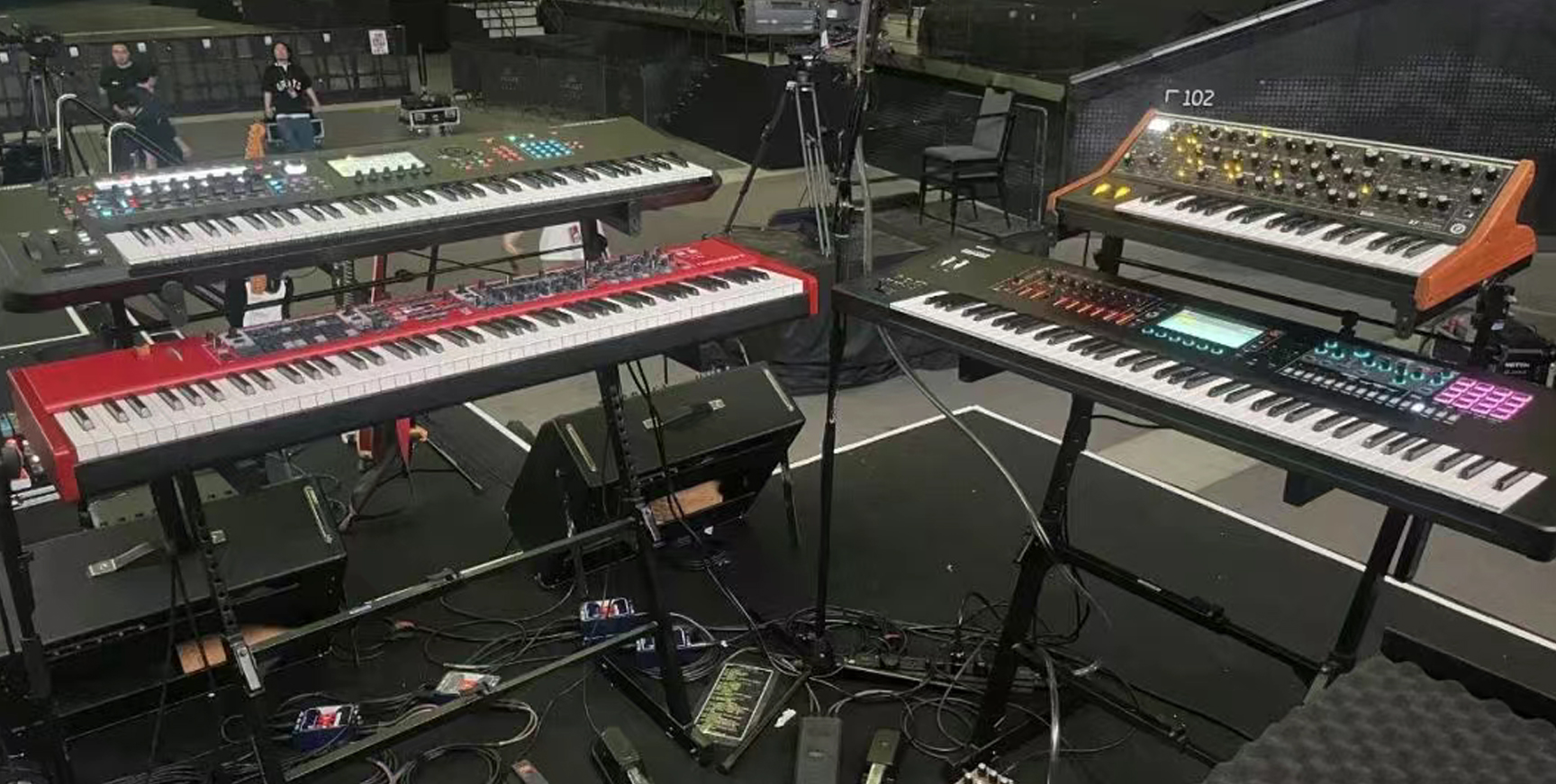 Roland FANTOM EX 系列旗舰级合成器工作站，舞台王者之选